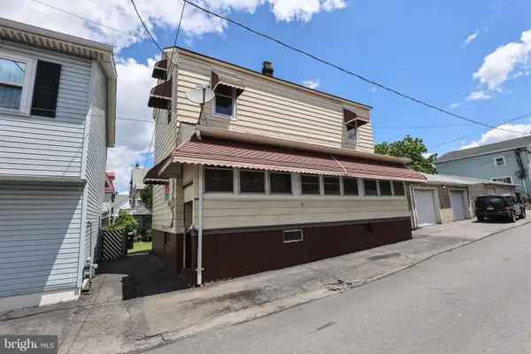 9 Hemlock St, WEST HAZLETON, PA 18202