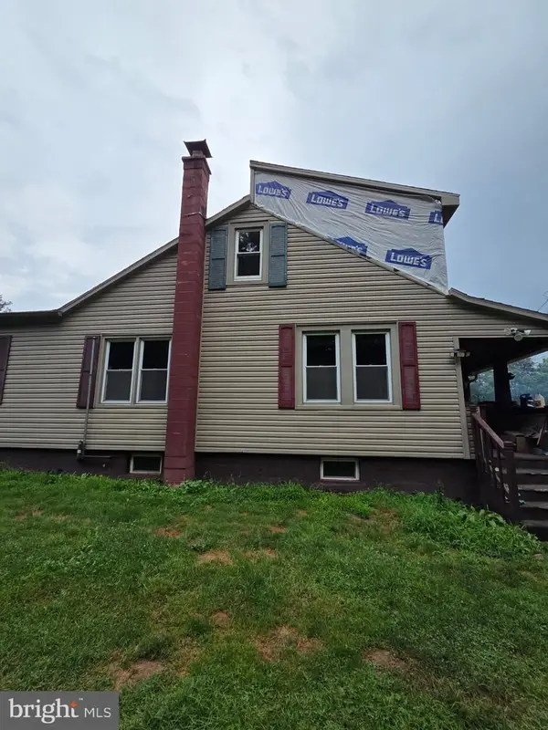 202 Red Rock Rd, SUGARLOAF, PA 18249