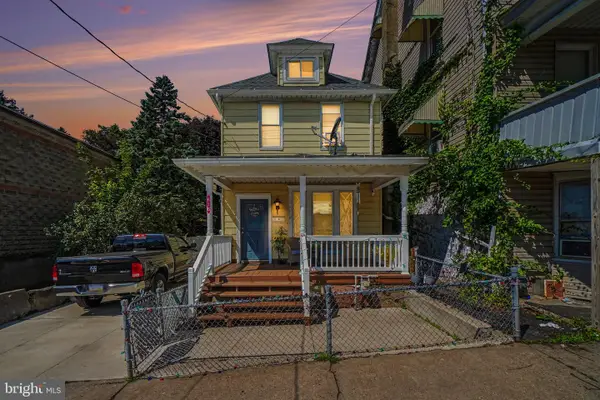 616-616 Rear Seybert St, HAZLETON, PA 18201