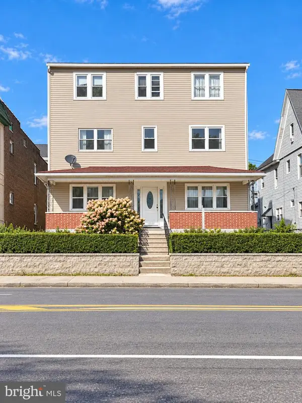 417 W Broad St, HAZLETON, PA 07849
