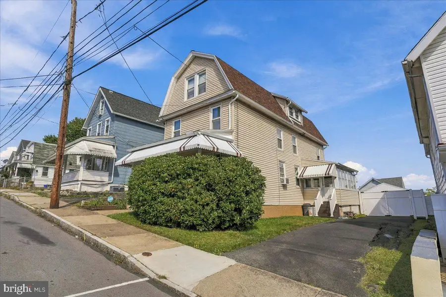 56 Prospect St, Wilkes Barre, PA 18706 - #2