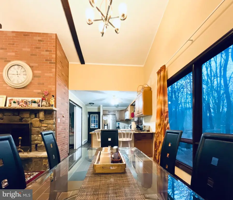 149 Livingston Ln, Gouldsboro, PA 18424 - Image #3