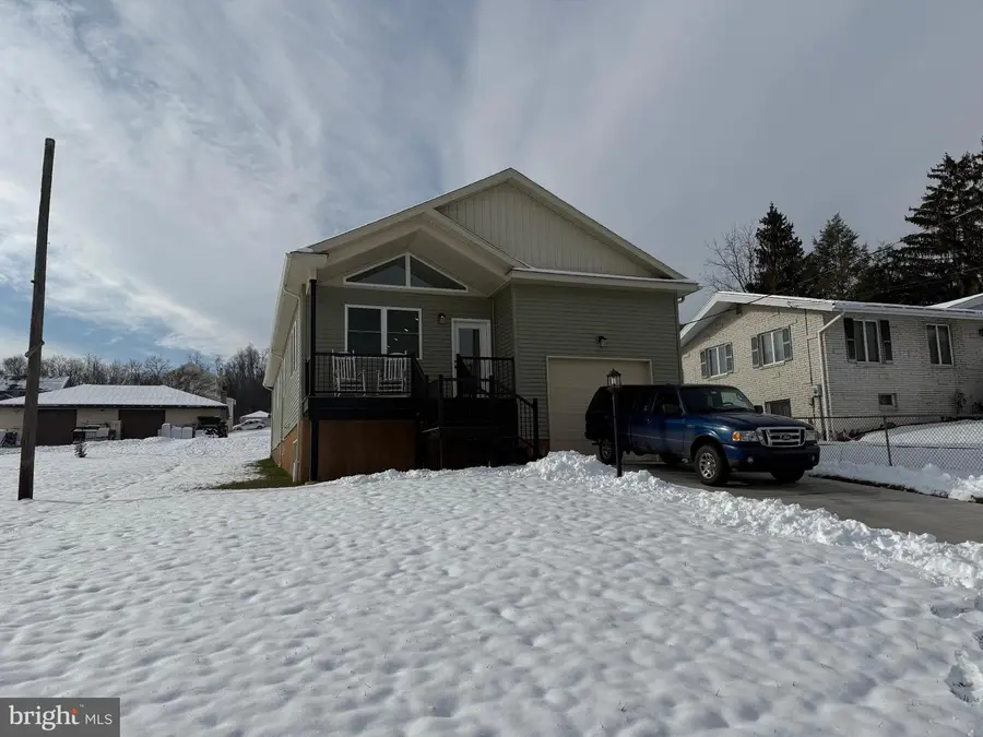 Address Withheld By Seller, Old Forge, PA 18518 - Image #2