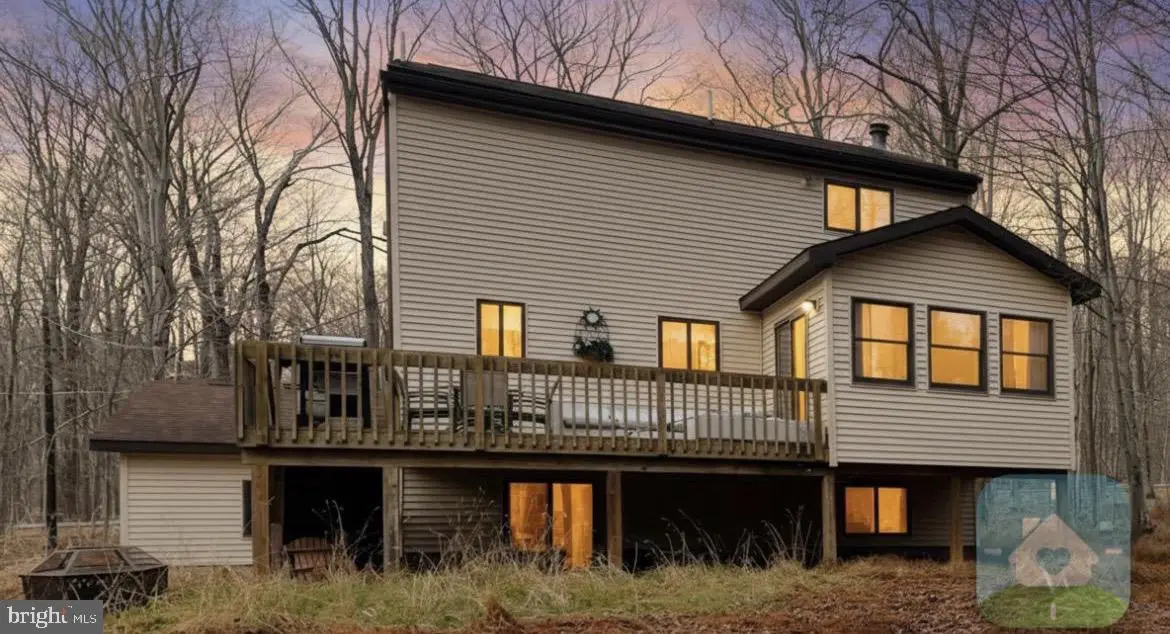 19 Livingston Ln, Gouldsboro, PA 18424 - #1