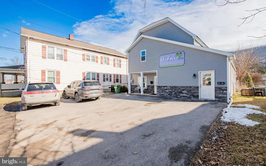 907 W Southern Ave, South Williamsport, PA 17702 - #2