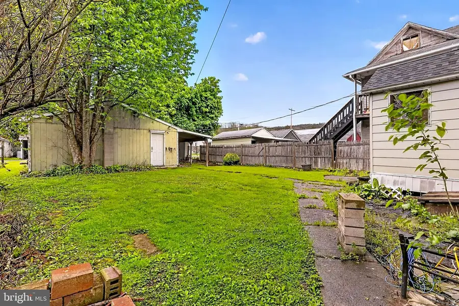 119 Calvert St, Jersey Shore, PA 17740 - #3
