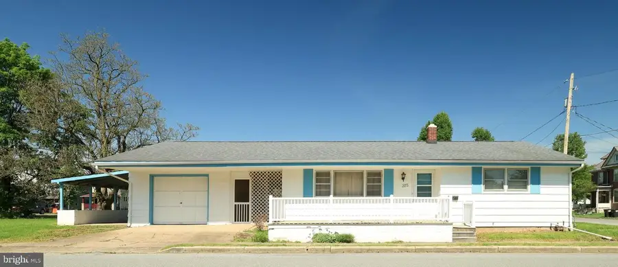 225 Tomb Ave, Jersey Shore, PA 17740 - #2