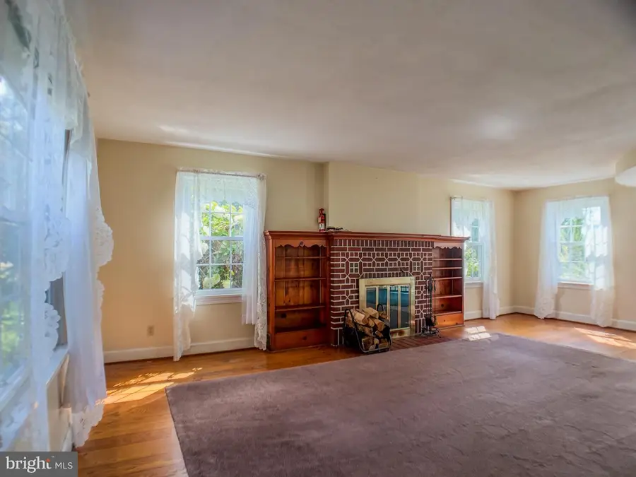 2327 Fairview Ter, Williamsport, PA 17701 - #3
