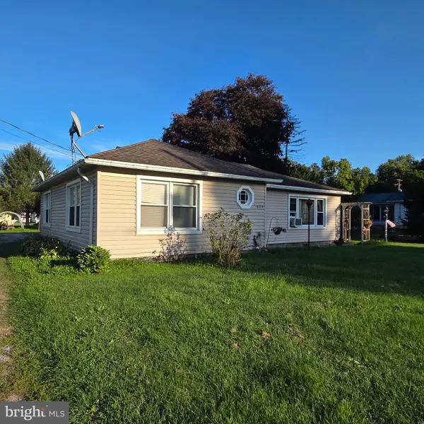 521 Wilson St, JERSEY SHORE, PA 17740