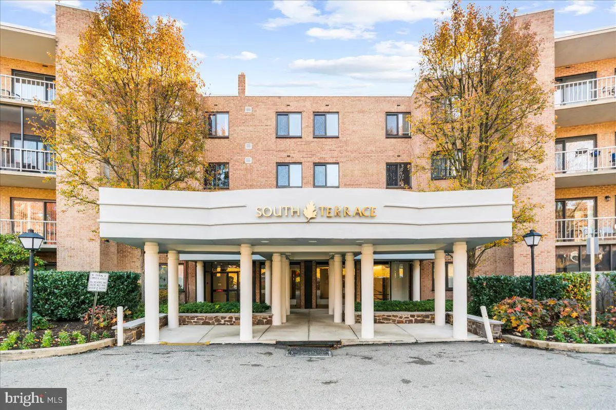 1637 Oakwood Dr #405, Penn Valley, PA 19072 - #1