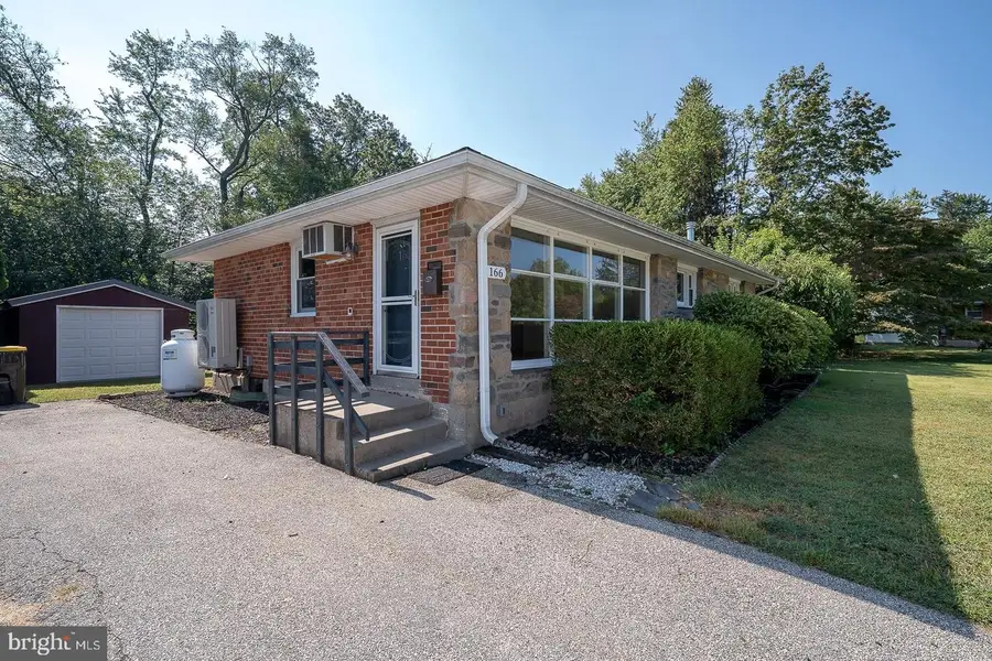 166 Hoover Ave, West Norriton, PA 19403 - Image #2