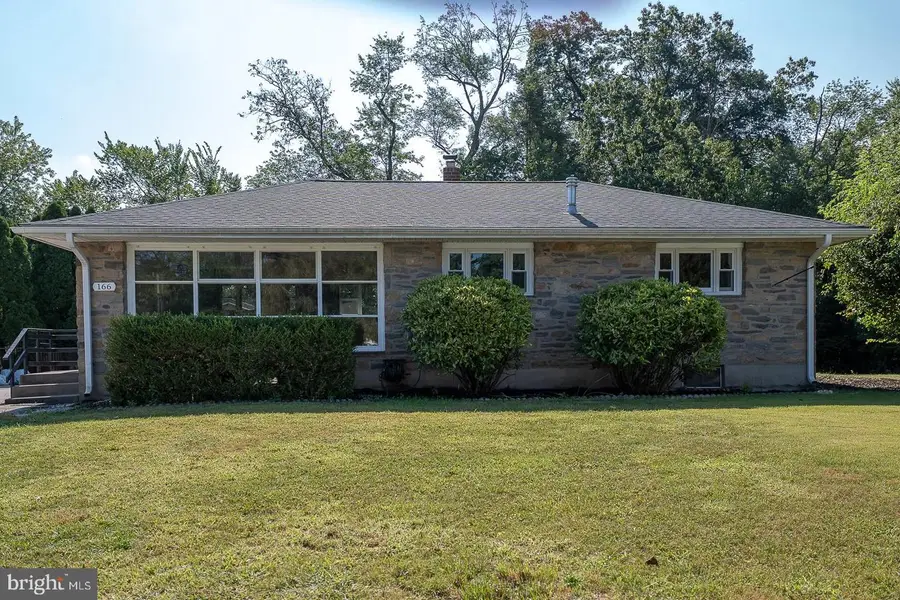 166 Hoover Ave, West Norriton, PA 19403 - Image #3