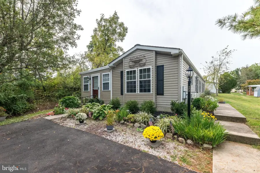 25 Chestnut Ct E, Harleysville, PA 19438 - Image #2