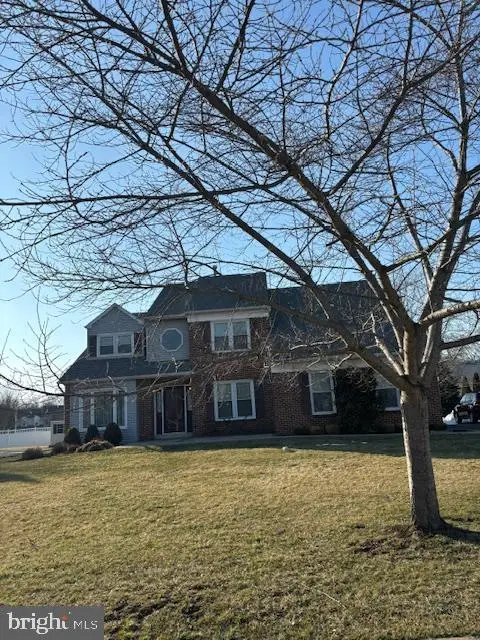 327 Sonnet Ln, Collegeville, PA 19426 - #1