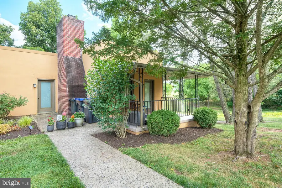 325 E 9th Ave, Collegeville, PA 19426 - Image #3