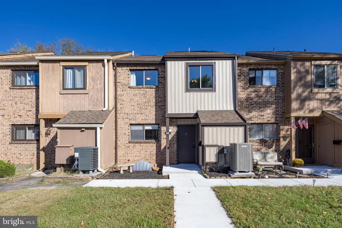 109 Larchwood Ct, Collegeville, PA 19426 - Image #1