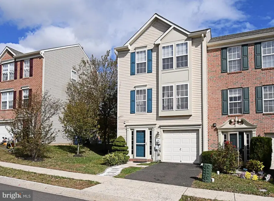 304 Joshua Ct, North Wales, PA 19454 - Image #3