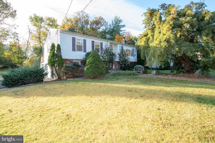 4145 Thistlewood Rd, Hatboro, PA 19040 - Image #2