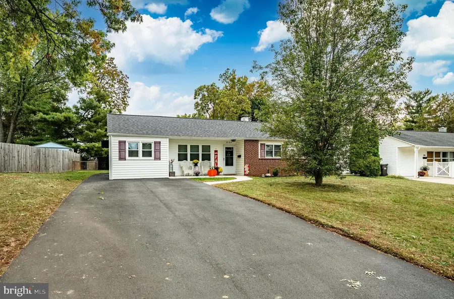 3154 Sycamore Ln, East Norriton, PA 19401 - Image #2