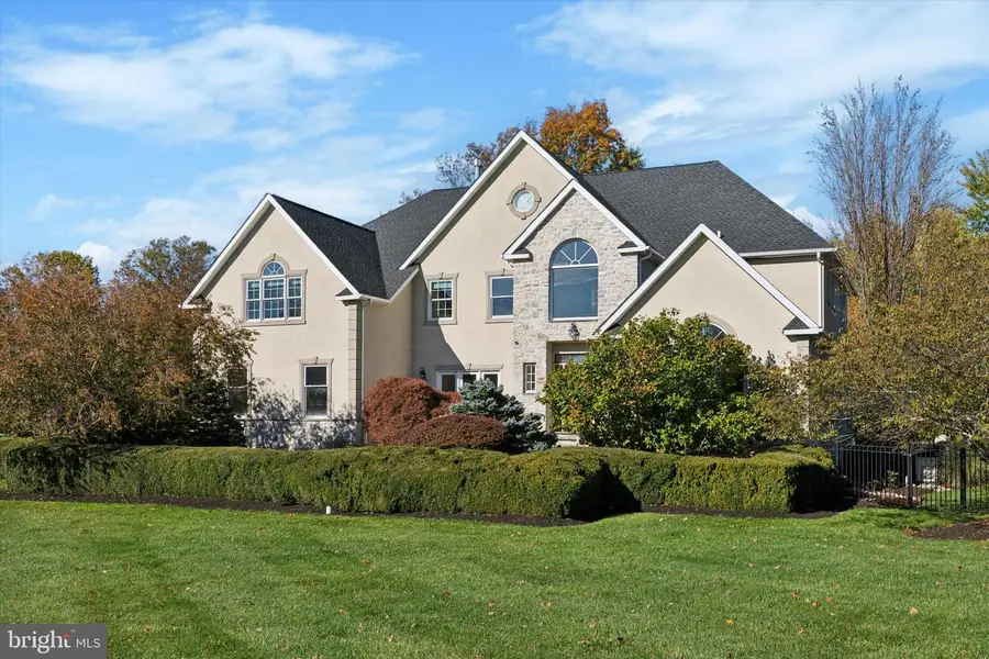 205 Amour Cir, Blue Bell, PA 19422 - Image #2