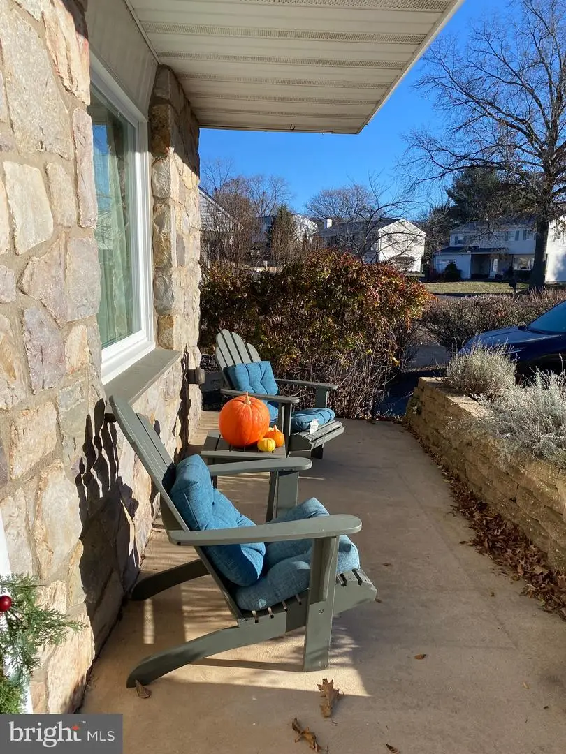 847 Rivendell Ln, Pottstown, PA 19464 - Image #2