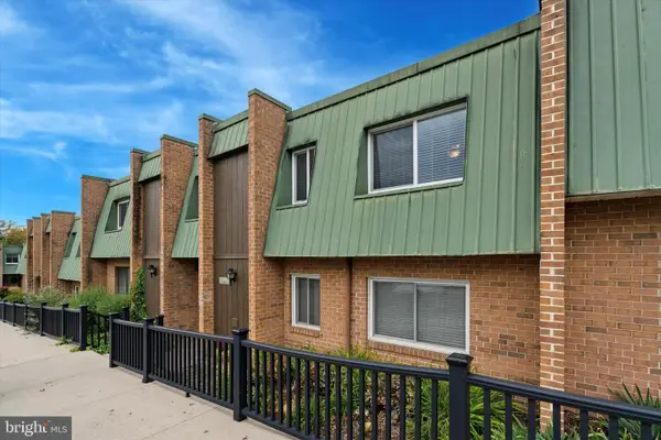 1106 Meadowview Ln, MONT CLARE, PA 19453