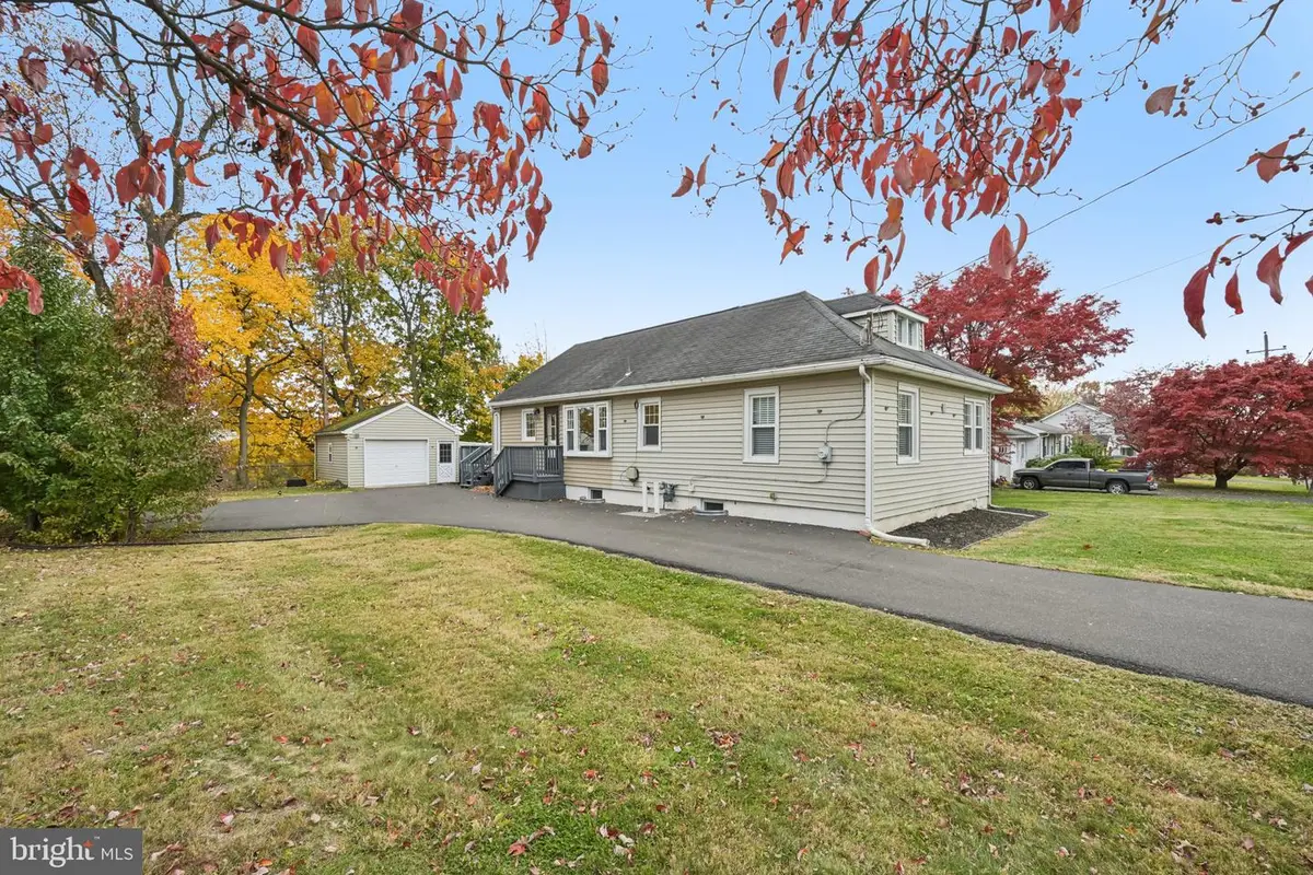 211 Summer Ave, Horsham, PA 19044 - Image #1