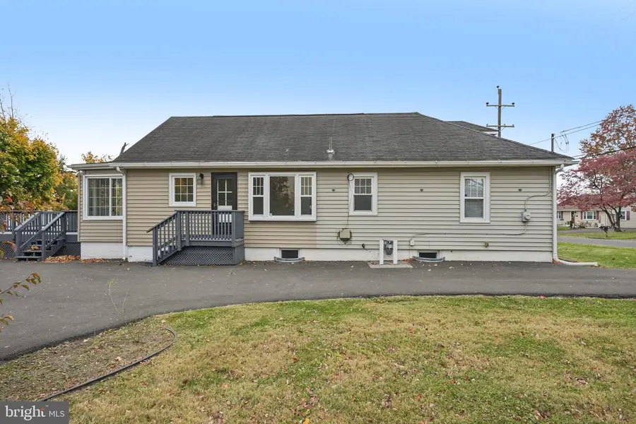 211 Summer Ave, Horsham, PA 19044 - Image #2