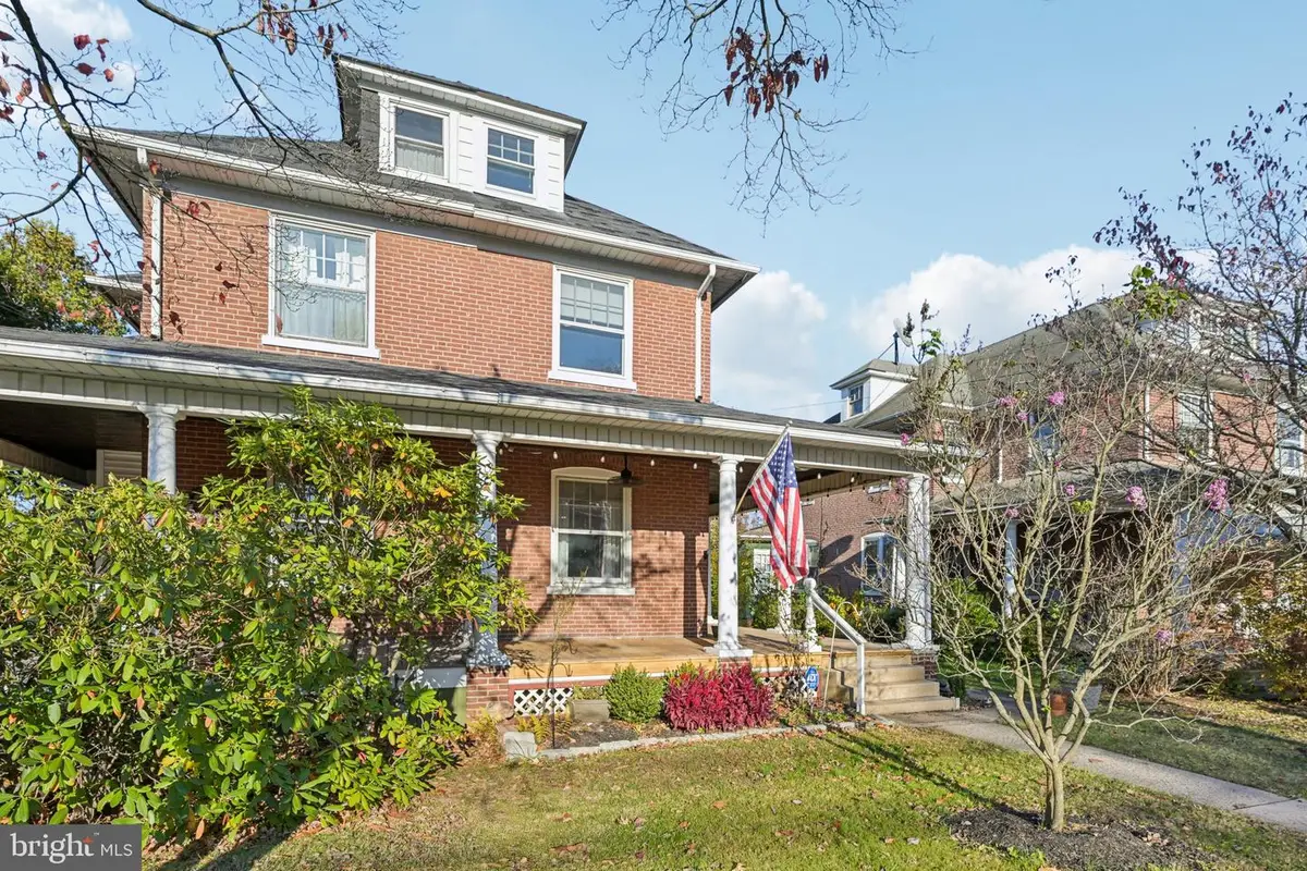 625 Derstine Ave, Lansdale, PA 19446 - Image #1