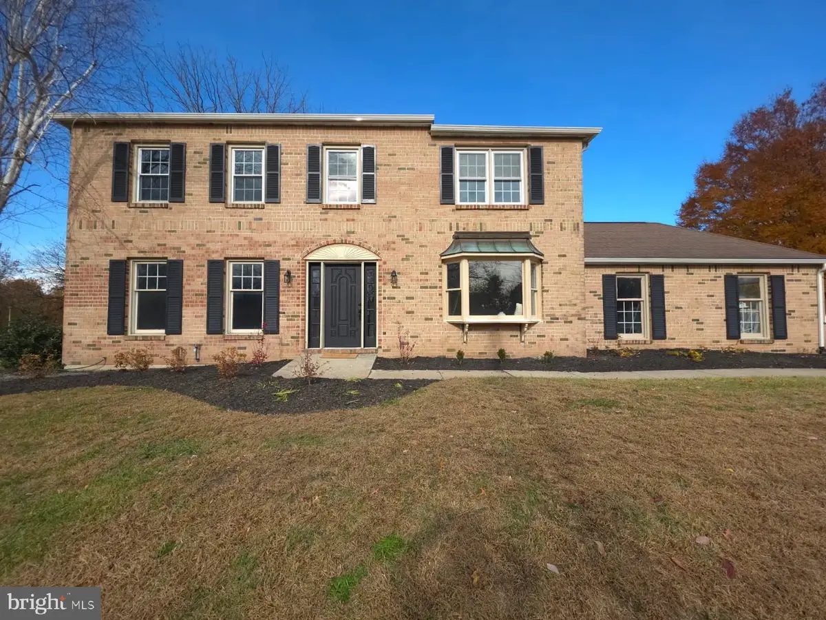 15 Thomas Ln, Gilbertsville, PA 19525 - Image #1