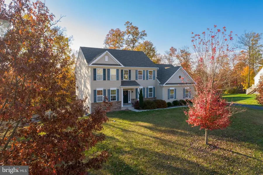 5933 Woodridge Dr, Green Lane, PA 18054 - Image #2