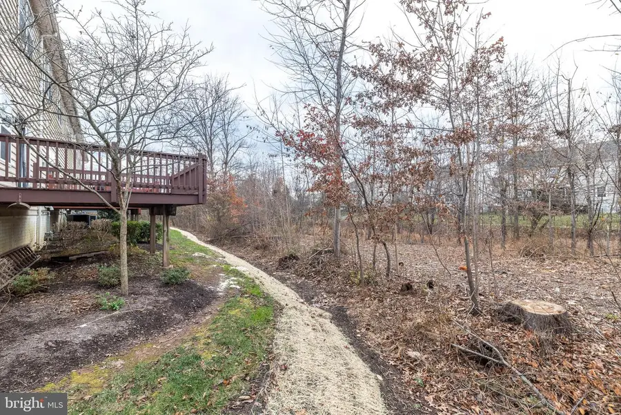 1042 Rosemont Ter, Pennsburg, PA 18073 - Image #2