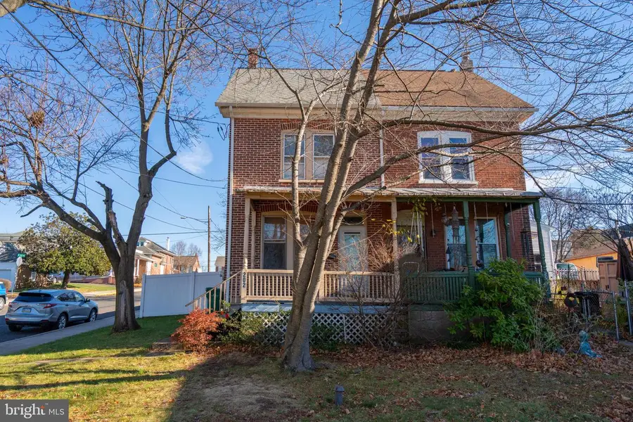 202 Dotts St, Pennsburg, PA 18073 - Image #2