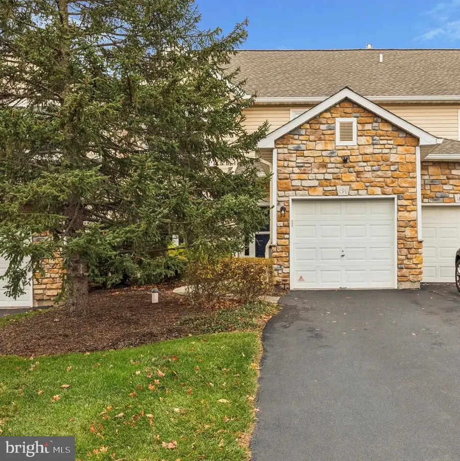 191 Canterbury Ln, Blue Bell, PA 19422 - Image #2