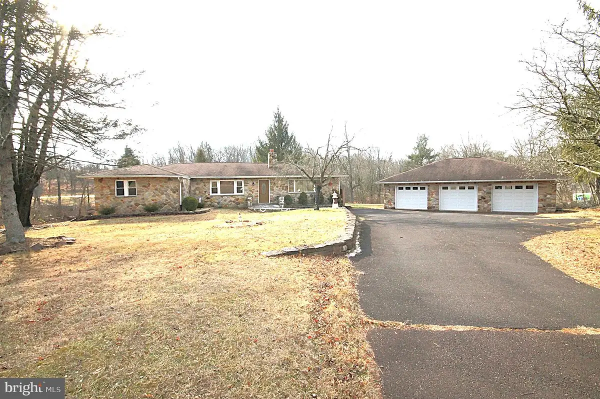 414 Tyson Rd, Schwenksville, PA 19473 - Image #1