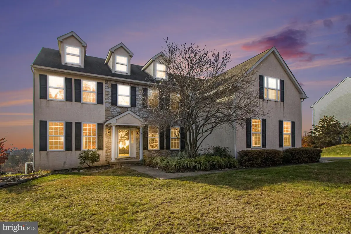 208 Keely Ln, Schwenksville, PA 19473 - Image #1