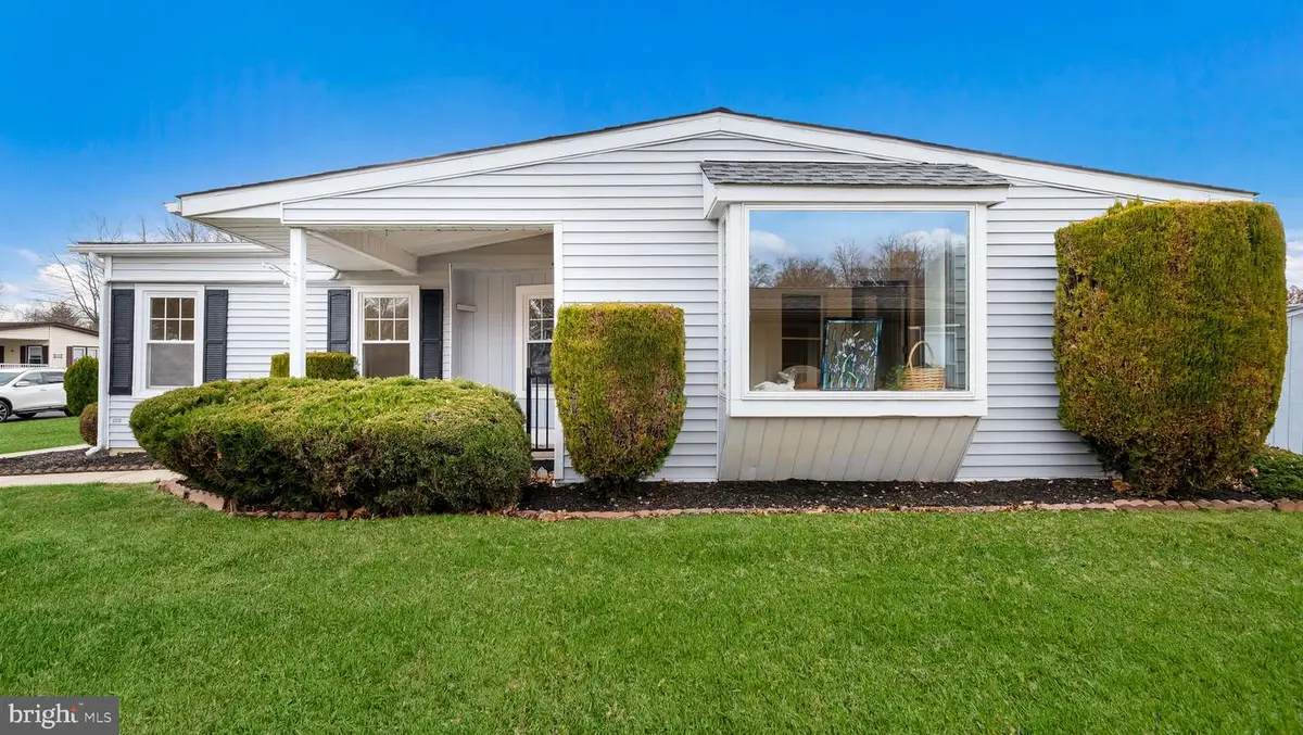 731 Dogwood Dr, North Wales, PA 19454 - Image #1