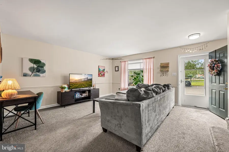 11 Linden Ct, Boyertown, PA 19512 - Image #2