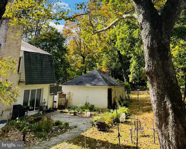 919 Laburnum Ln, WYNCOTE, PA 19095