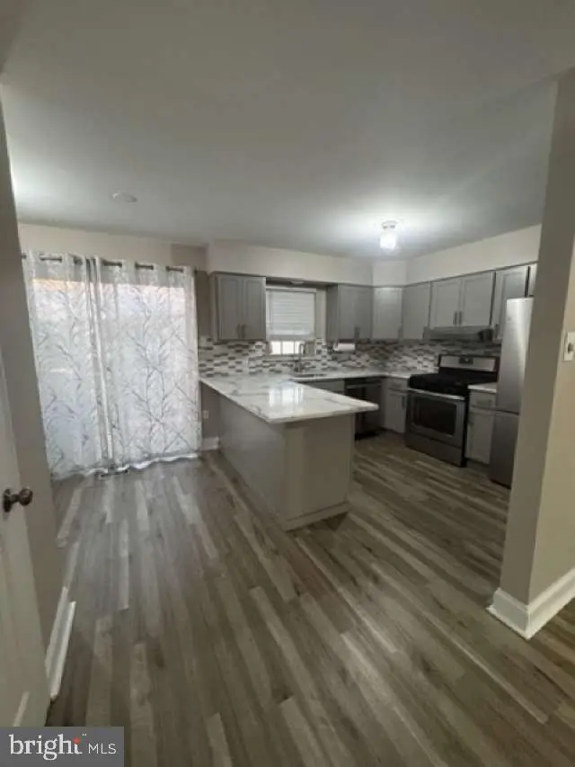 527 Maple Glen Cir, Pottstown, PA 19464 - Image #3