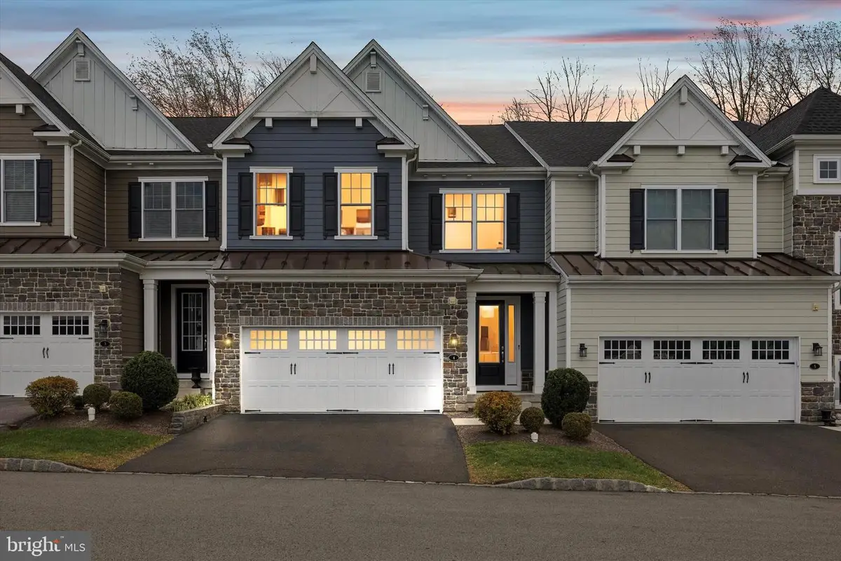 4 White Field Ct, Ambler, PA 19002 - Image #1