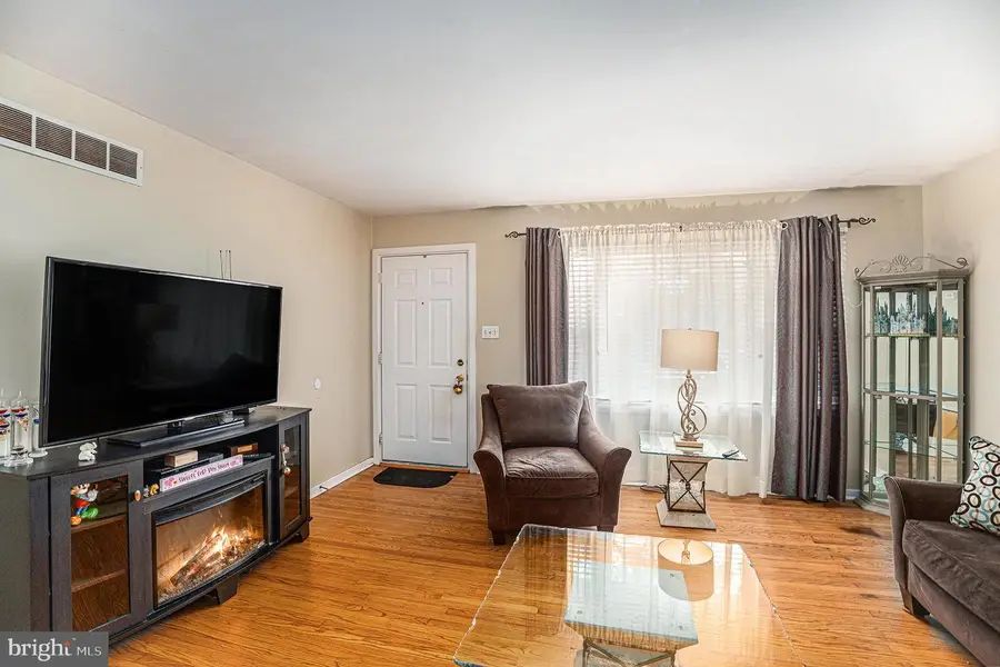 1585 Edgewood Ave, Abington, PA 19001 - Image #3