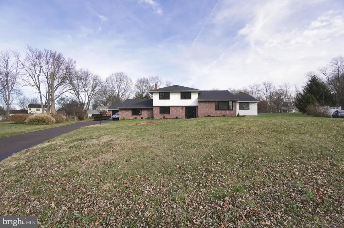 937 General Nash Dr, Lansdale, PA 19446 - Image #1