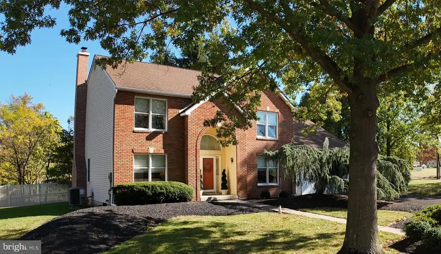 2801 Denbeigh Dr, Hatfield, PA 19440 - Image #2