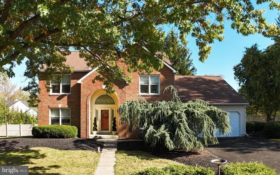 2801 Denbeigh Dr, Hatfield, PA 19440 - Image #3