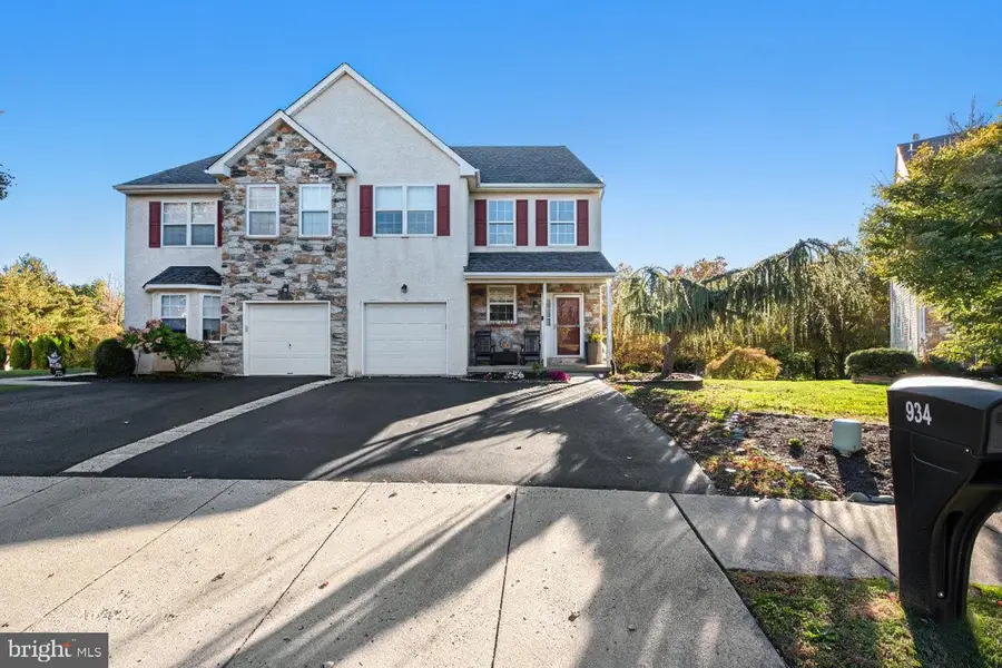 934 Heritage Dr, Norristown, PA 19403 - Image #2