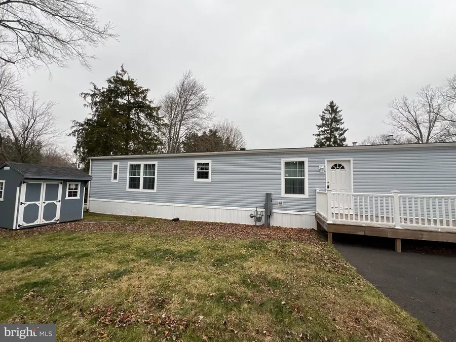 507 Maple Dr, Green Lane, PA 18054 - Image #2