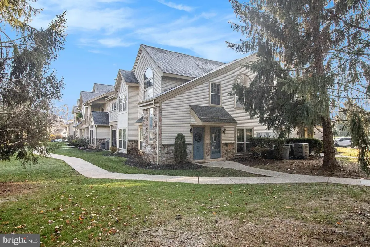 1701 Foxmeadow Cir #condo 1701, Royersford, PA 19468 - Image #1