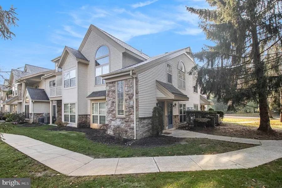 1701 Foxmeadow Cir #condo 1701, Royersford, PA 19468 - Image #2