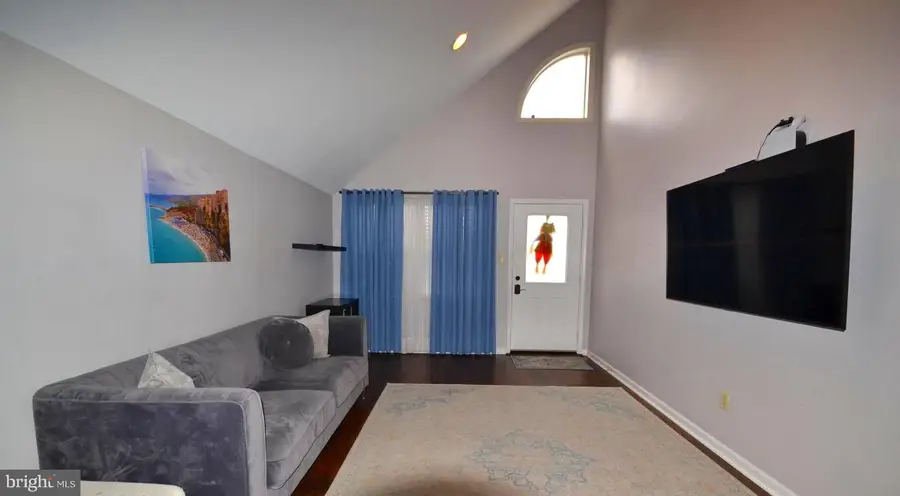 304 Victoria Dr, Montgomeryville, PA 18936 - Image #3